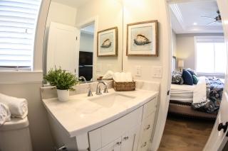 Fantastic 6 bedroom 4 bath Pool Home - Anaheim - 3