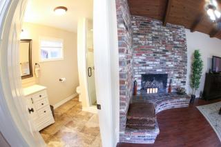 Anaheim California, Beautiful Pool Home, Short Walk to Disney - Anaheim - 5