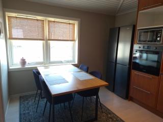 Colorful apartment close to the city center - Tromsø - 5