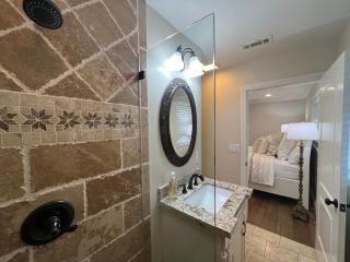 Fantastic 6 bedroom, 45 bath home (4 master Suites), pool home - 7