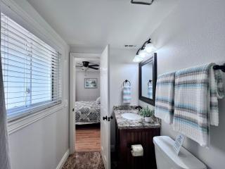 5 bedroom 4 bath pool home near Disney - Anaheim - 8