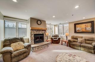 Serenity and Adventure Await, 3BR Condo near Deer Valley - Park City - 0