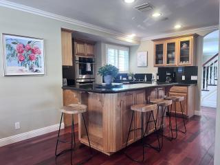 Amazing Large Family Home w/Pool, 1 Mile to Disney - Anaheim - 5
