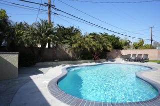 Amazing Large Family Home w/Pool, 1 Mile to Disney - Anaheim - 4