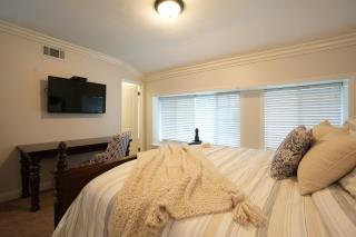Amazing 5 bedroom, 1/2 Mile To Disneyland 1/4 mile to Anaheim Convention Ctr - Anaheim - 1