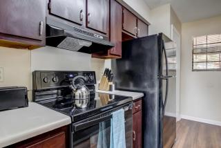 Mins to Downtown & Islands! Robinhood Cottage - 8