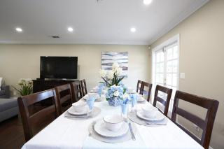 Stunning 5 Bedroom, 3 Bath Home 1/2 Mile Walk To Disney - Anaheim - 5