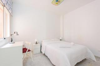 Stylish 2-Bed Apartment with Large Terrace & Pool - Marbella - 6