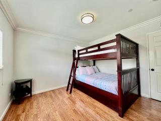 Large Family Pool Home 25 Miles To Disney w/3 King Beds!!! - Anaheim - 1