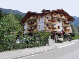 Apartments in Giustino di Pinzolo 23481 - Giustino - 2