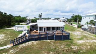 Recently Updated Home w/ Private Pier/Boat Slip - 1