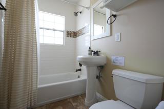 Classy 4 Bedroom 3 Bath Pool Home 3/4 Mile Walk To Disney - 8