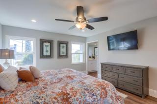 Gorgeous Upgraded 5 Bedroom & 3 Bath Home with pool - 4