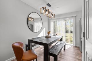 The Secret Sojourn | JZ Vacation Rentals - O'Fallon - 4