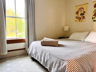 Cozy 1BD in Historic Shelburne - Shelburne - 9