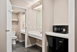Top Floor Deluxe Suite Bay View - North East - 5