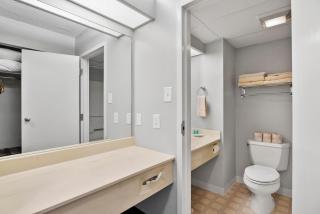 Second Conference Standard Suite Bay View - North East - 6