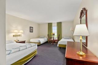 Second Floor Standard Deluxe Bay View - 9