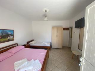 Llambro Rooms - Dhërmi - 7