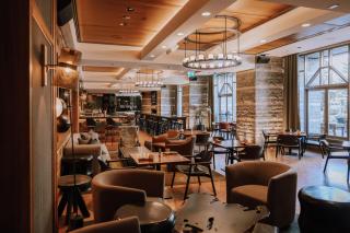 Four Seasons Resort Whistler - Whistler - 4