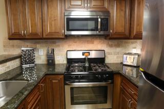 Luxurious 2 Bedroom Condo Shortest Walk To Disney - Anaheim - 8