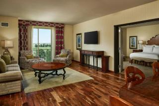 Woolley's Classic Suites - Aurora - 6