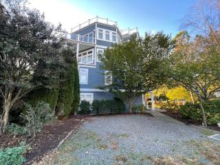 Blacstone avenue 38285 - 2