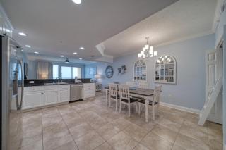 Treasure Island 1706 - 6