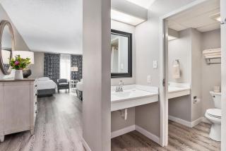 First Floor Family Deluxe Suite - North East - 8