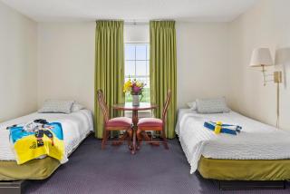 Spectacular Top Floor Deluxe Suite with Beautiful View & More! - 6