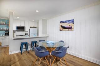 Oceanside Beach Condos - Oceanside - 4