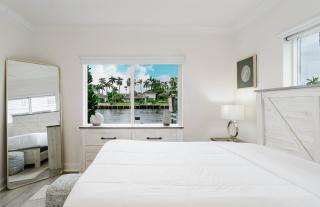 Waterfront Getaway | Pool, Hot Tub & Gym - 5