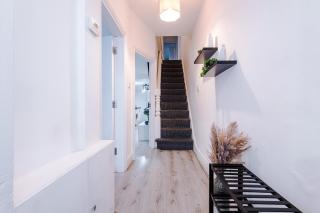 Huge Discounts Off Month Stays, Free Parking, Contractors - Liverpool - 5