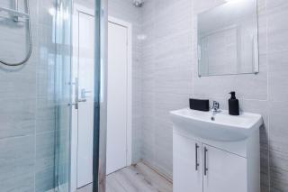 Huge Discounts Off Month Stays, Free Parking, Contractors - Liverpool - 6