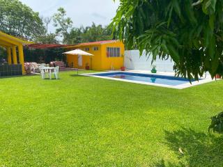 Preciosa "Casa San Miguel" a 15 min de Cuautla en Morelos Alberca privada wifi proyector,asador y más - Tlayecac - 8