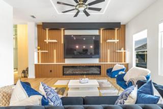 New Lux Modern 3BR Home Pool and Heated Spa Mini Golf - Edinburg - 0