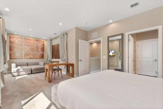 Sophisticated Family Villa | Spacious 4BR, Prime Disney Area Location! - 2