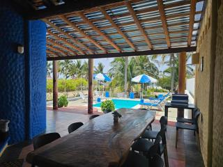 Private Zihua Beach Villa & Pool Sleeps 12 - Zihuatanejo - 4