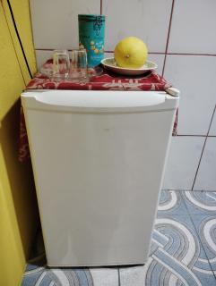 Quitinete para solteiro ou casal - quarto duplo com banheiro e cozinha privativos - Manaus - 1