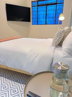 Americana Stay steps from Chapultepec cozy private bedroom - Guadalajara - 6