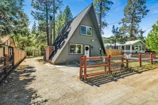 The pyramid in big bear #2124 - Big Bear City - 6