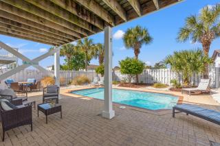Seafoam – Beautiful 3BR Home with Heated Private Pool - 4 Min Walk to Beach! - 4