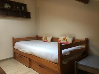 Appartement Duplex Confortable au Cœur de Toul avec Parking, Climatisation et Proche Gare - FR-1-584-60 - 6