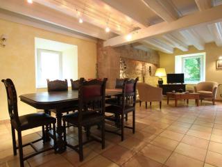 Maison spacieuse avec grande cour et terrasse, parfait pour familles, proche St-Paulien et Allègre. - FR-1-582-306 - 8