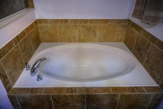 4 Bed, 3 Bath Villa in Gated Community - Davenport - 6