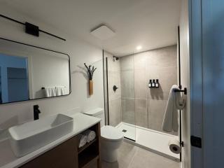 Hotel 19 - Port Hardy - 2