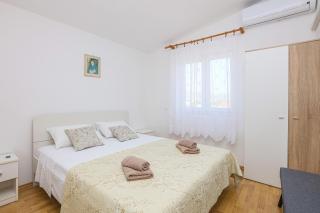 Apartments by the sea Rogoznica - 24598 - Rogoznica (Rogosnizza) - 1