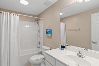 GULF FRONT Master BR in Sunrise Beach with AMAZING VIEWS! Sleeps 7! - Panama City Beach - 7
