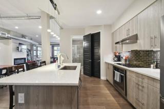 Graffiti & Skyline | RiNo Art Lofts - Denver - 9