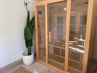Koselig Hus with Cowboy Pool & Outdoor Shower - Fredericksburg - 9